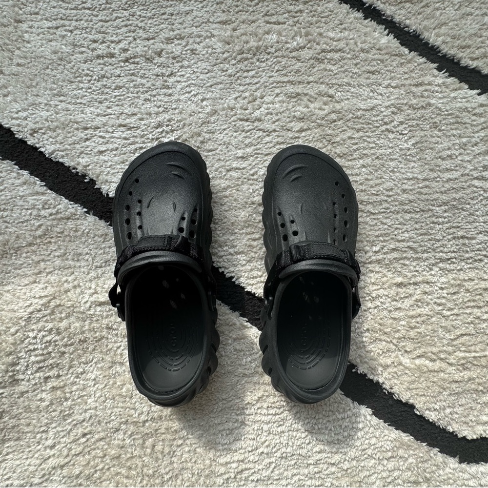 CROCS Black Sandals Comfortable Flip-Flops